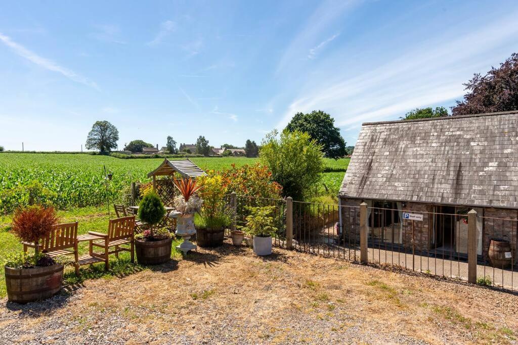 Beech Cottage, Spacious Rural Retreat Usk Esterno foto
